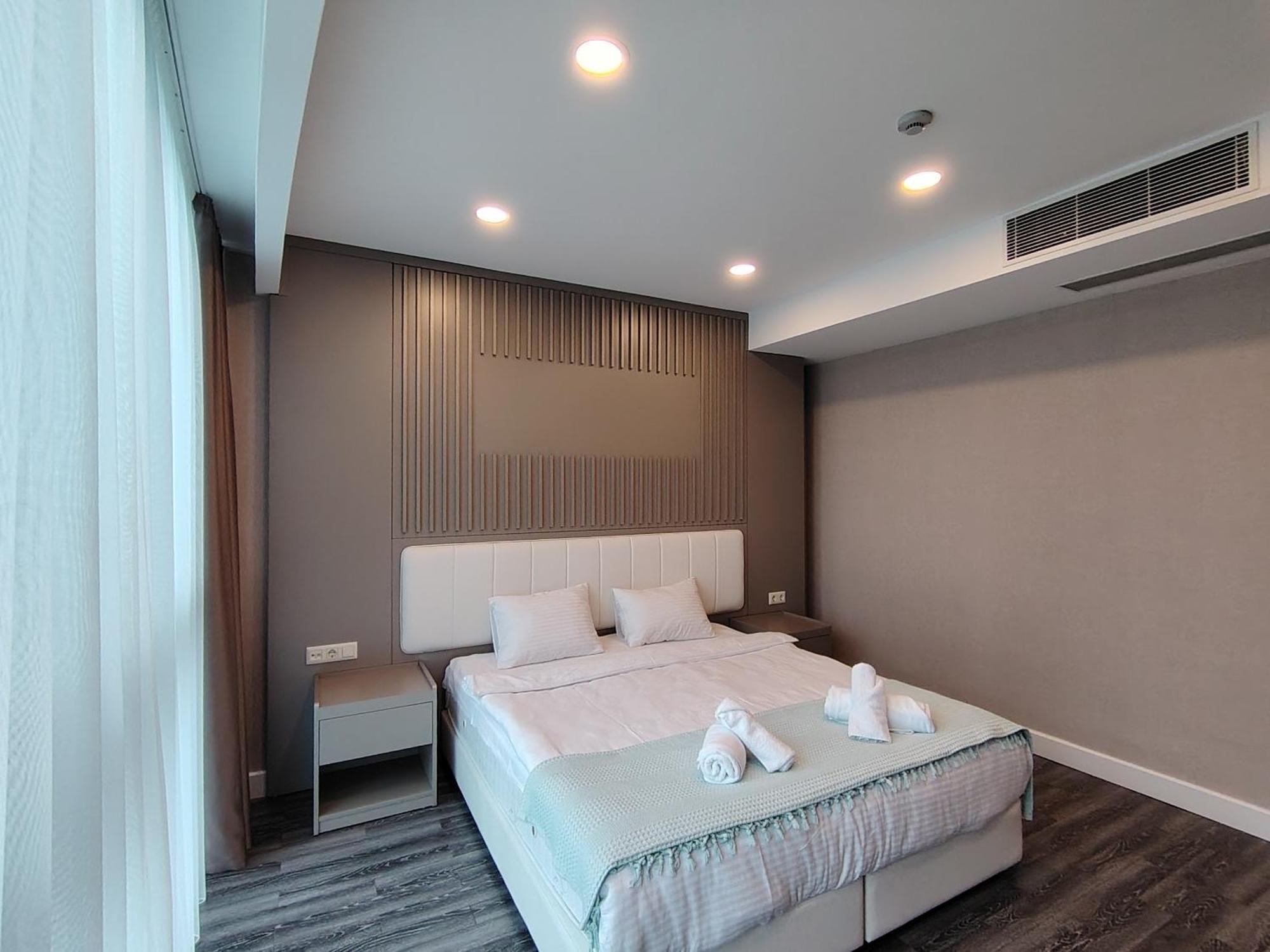 Royal Bay Apartment