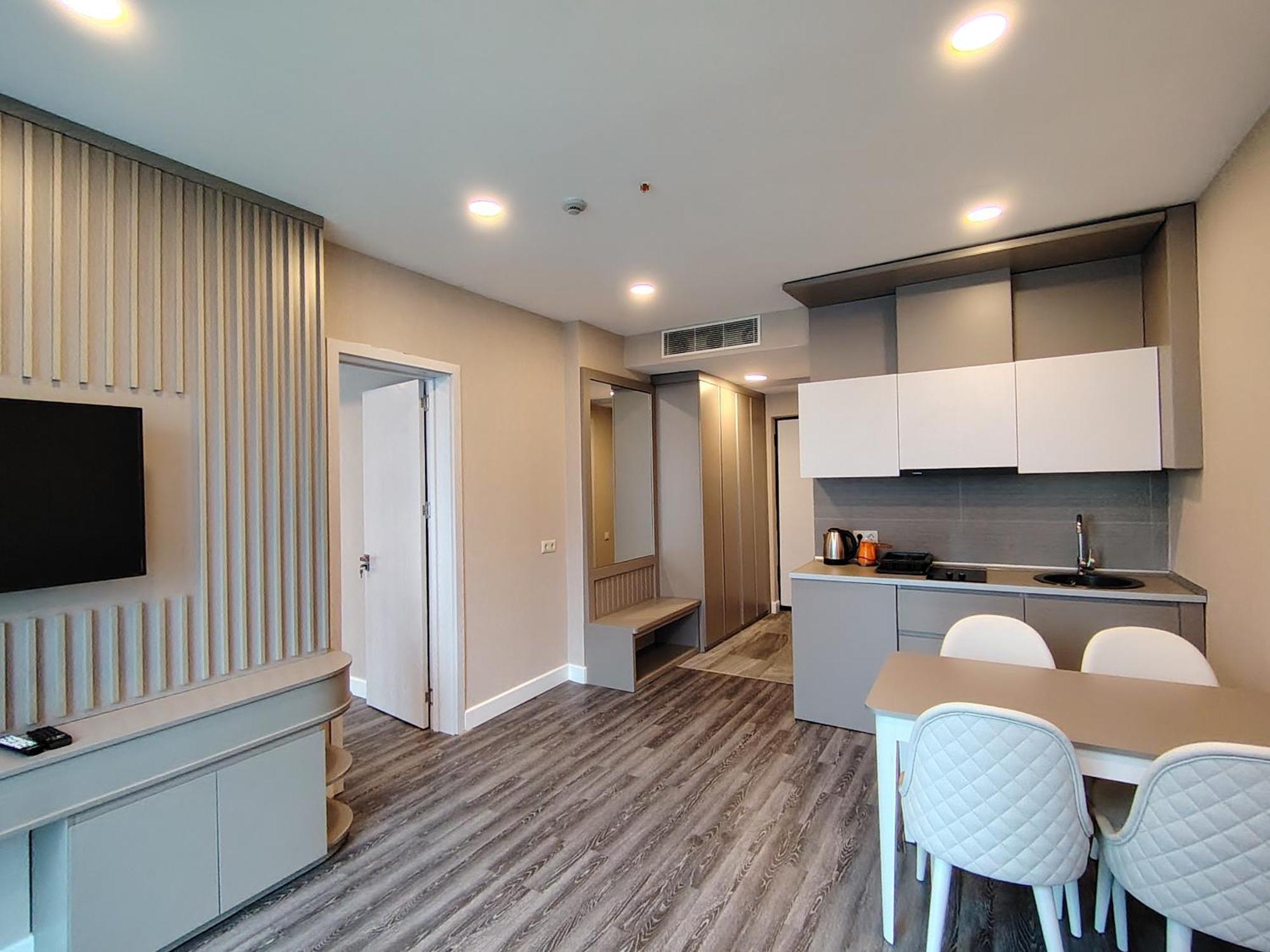 Royal Bay Apartment
