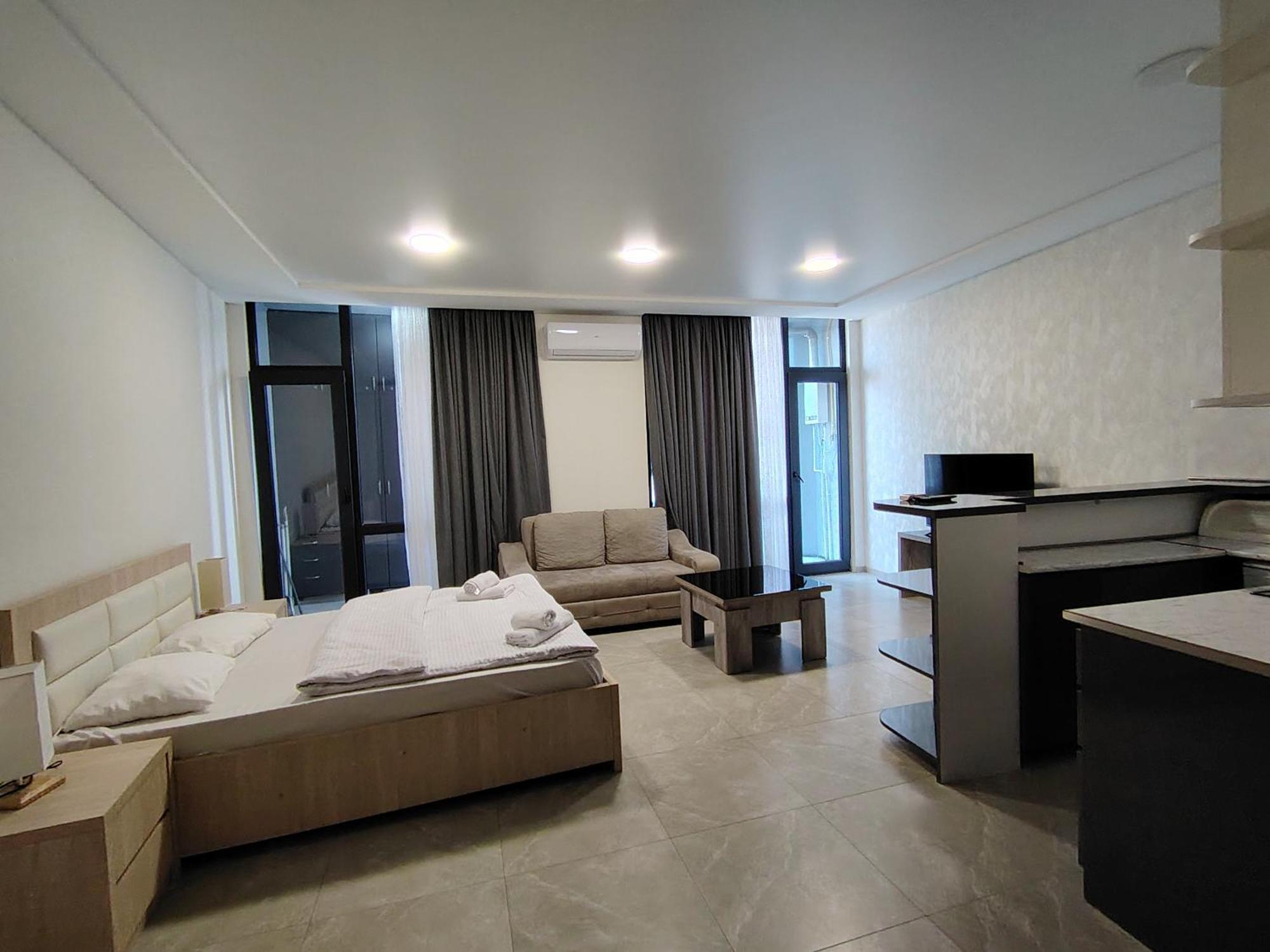 Royal Bay Apartment *