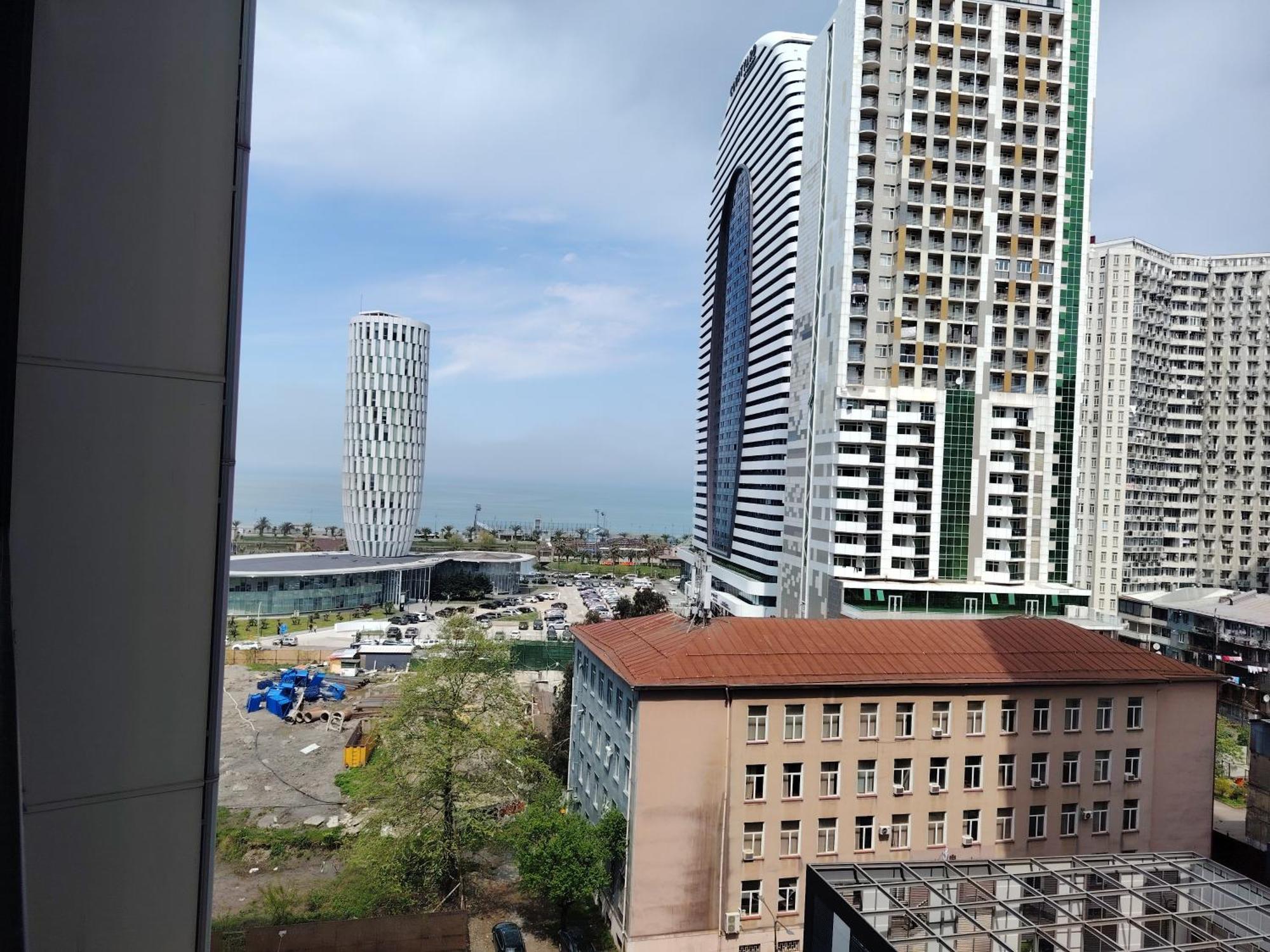 Royal Bay Apartment *