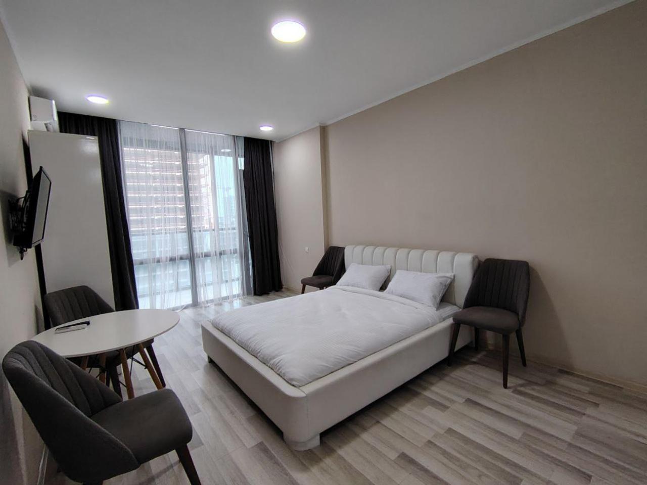 Royal Bay Apartment *