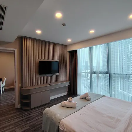 Royal Bay Apartments Batumi Exterior photo