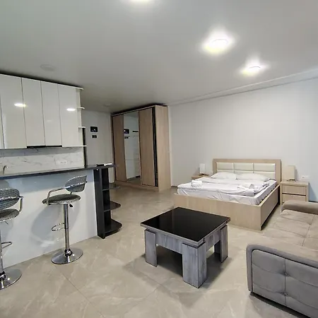 Royal Bay Apartments Batumi Exterior photo